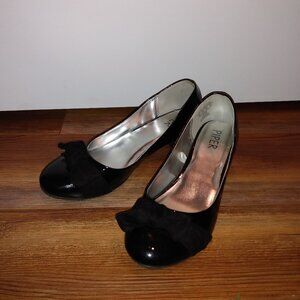 Black Kitten Heels with Suede Bows